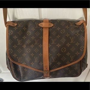 Vintage Louis Vuitton Saumur Messenger style Monogram Canvas 35